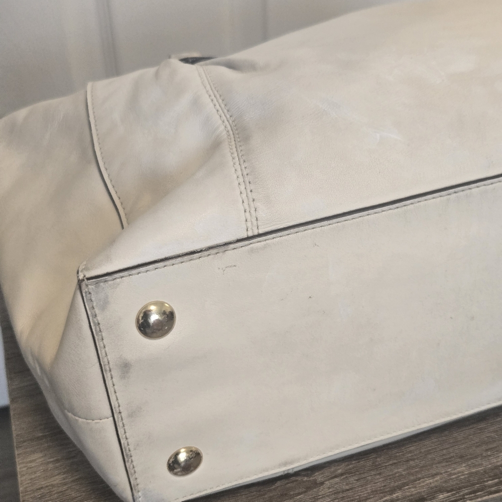 Coach White Leather Purse - Picture 8 of 16